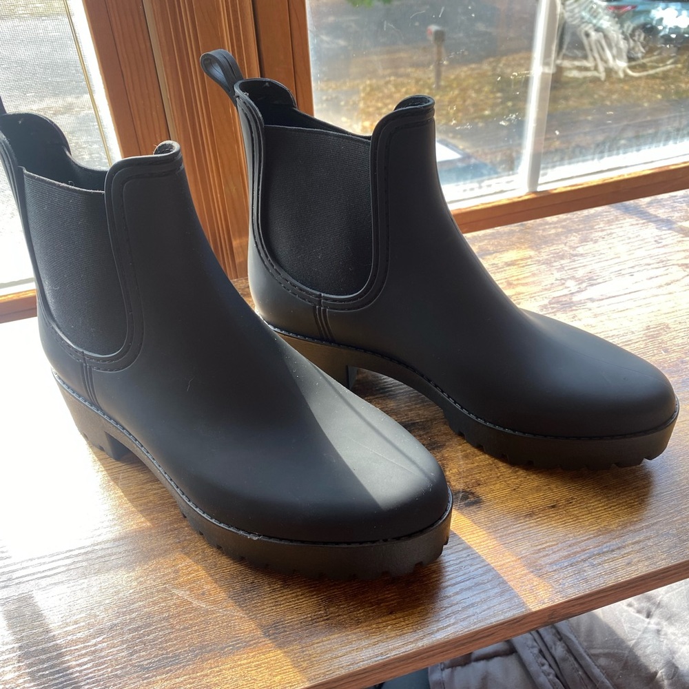 Waterproof Chelsea boots